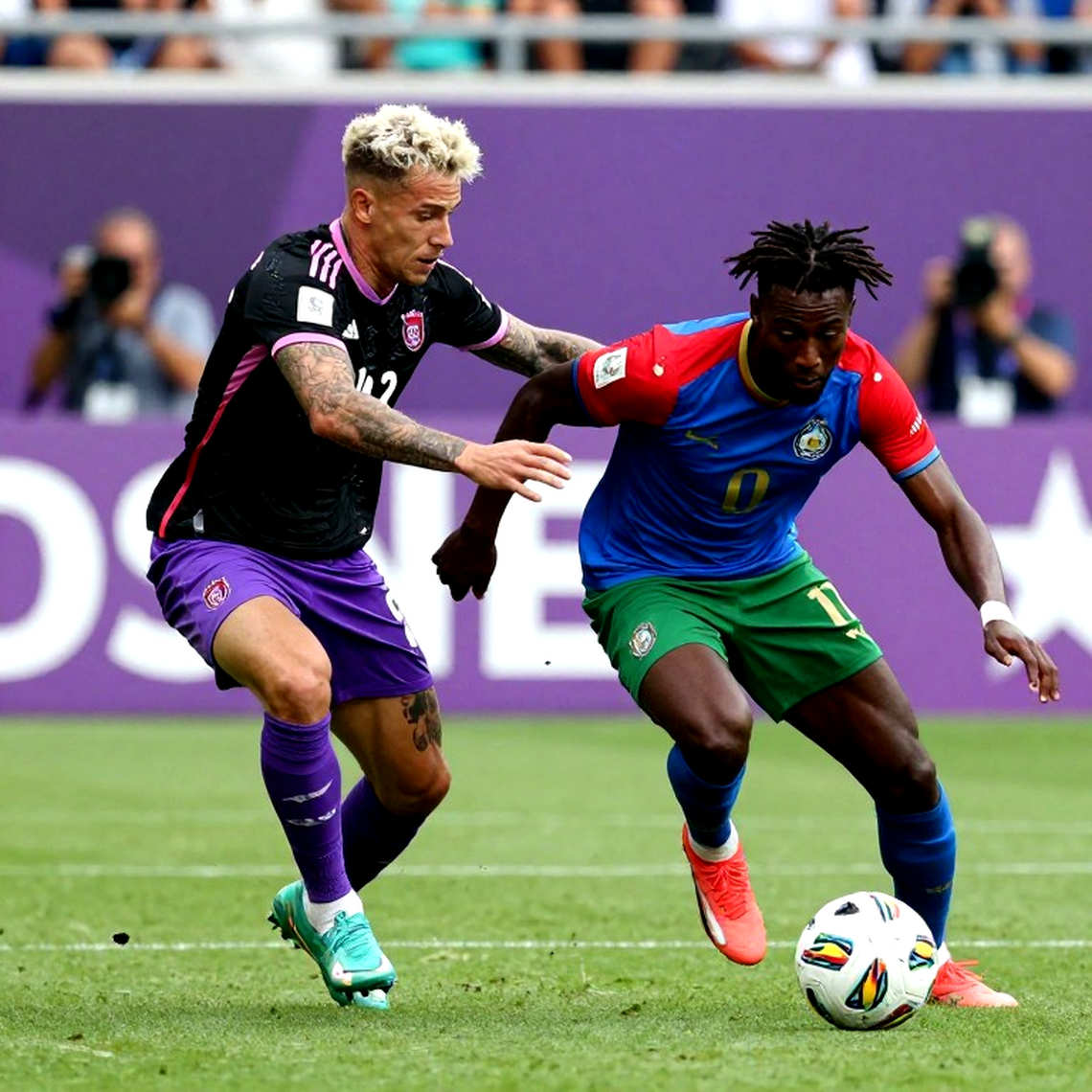 Việt Nam 4-2 Pakistan: Bàn thắng đến từ ghế dự bị, và những khoảng trống vẫn chưa được lấp