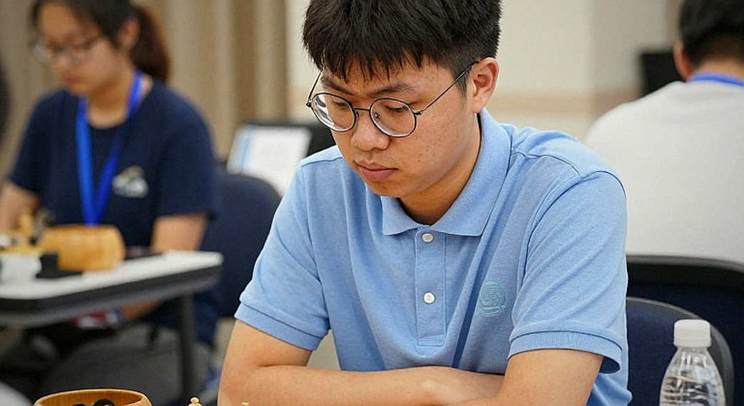 GCL 2026: Nepomniachtchi làm Carlsen giật mình nhưng vượt qua Sindarov trên thời gian