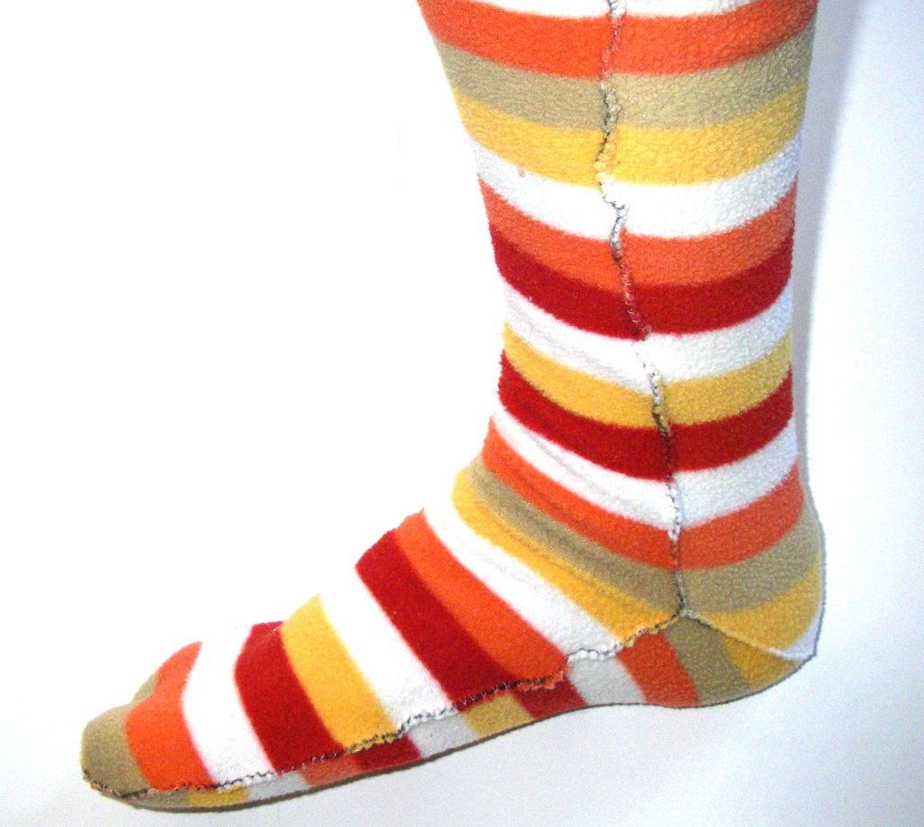 cozy-socks-from-polarfleece-blanket-6-steps-with-pictures-free