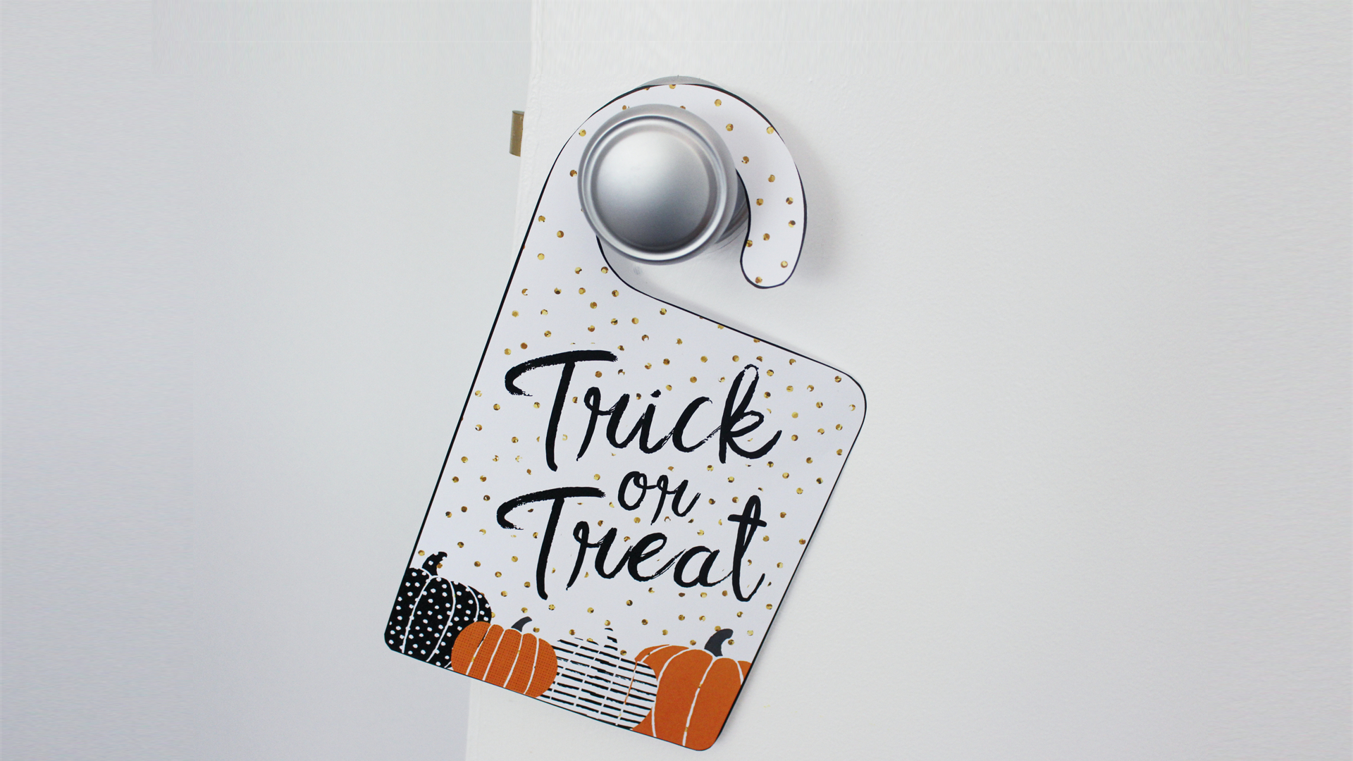 Free Printable Halloween Trick-Or-Treat Door Signs - Free Printable Bedroom Door Signs