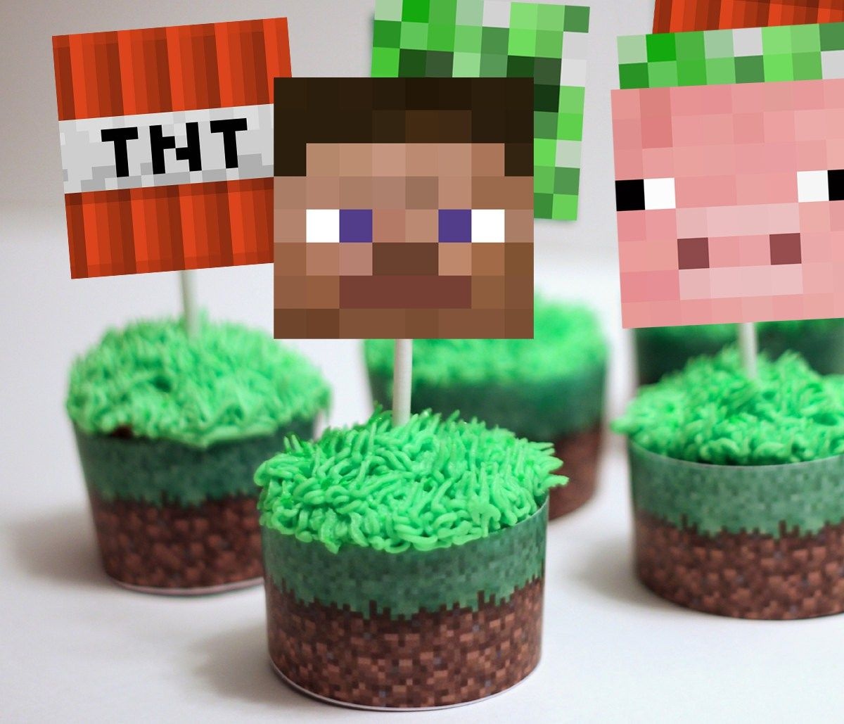 Minecraft Cupcake Toppers &amp; Wrappers | Partyparty | Minecraft - Free Printable Minecraft Cupcake Toppers And Wrappers